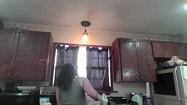 brunettebabexo3 online show from April 2026 09:26:02 PM