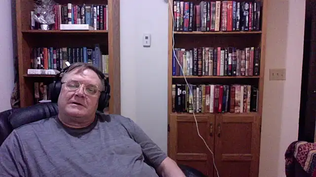 Vinyl22xh online show from June 2026 03:46:02 AM
