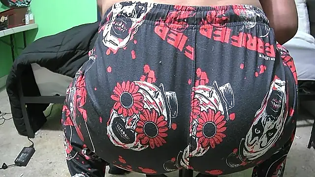 Crypticfreak505 online show from June 2026 07:11:02 AM
