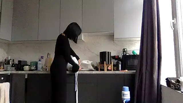 Veymoria online show from October 2025 11:08:02 AM