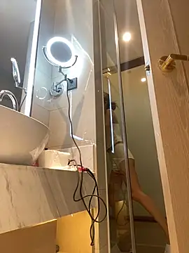 Snapshot of miumiu-66 chatting on December 2025 12:32:01 PM miumiu-66 online show from December 2025 12:32:01 PM