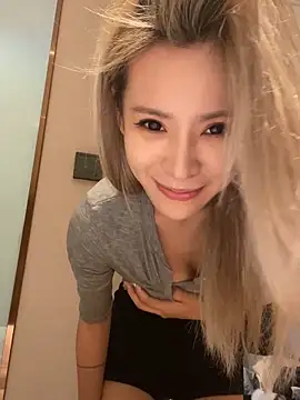 miumiu-66 online show from March 2026 01:18:02 AM