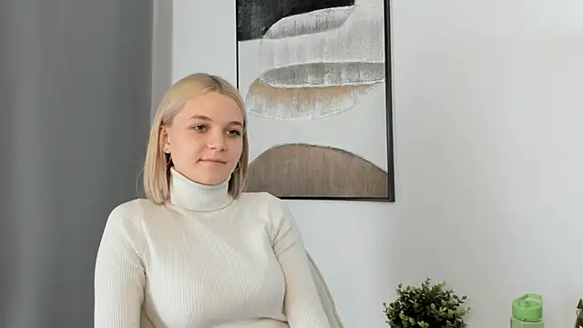 KelleDomin online show from September 2025 02:21:01 PM