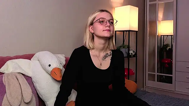 KelleDomin online show from October 2025 07:08:01 PM