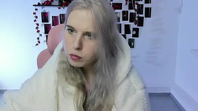 Snapshot of IngannaMorte chatting on September 2025 04:12:01 PM IngannaMorte online show from September 2025 04:12:01 PM