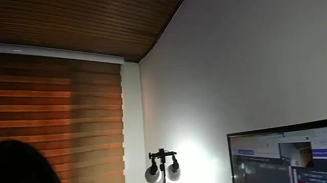 Antonela vargas online show from December 2025 12:09:01 PM