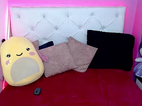 xx-kike-xx online show from October 2025 01:08:02 PM
