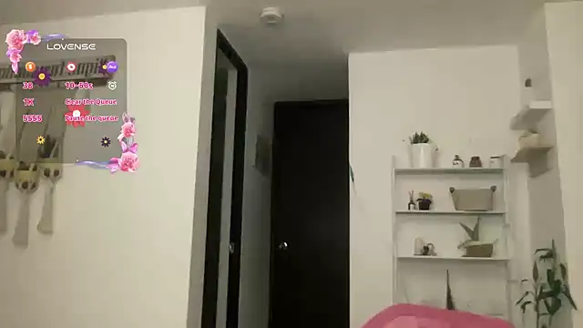 isa  fox online show from December 2025 04:33:02 AM