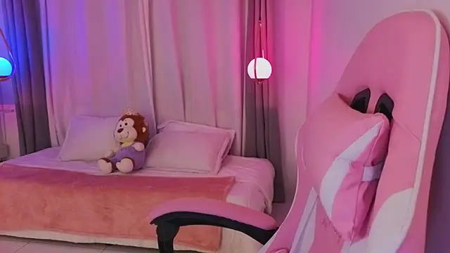 Snapshot of Nallah_ chatting on November 2025 03:28:01 AM Nallah online show from November 2025 03:28:01 AM