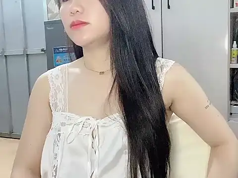 Ara4865 online show from October 2025 02:04:01 PM