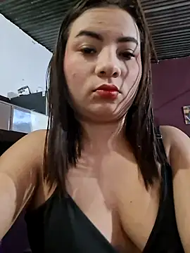 hot-mom22 online show from December 2025 11:06:02 AM