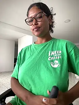 miiabrown18 online show from November 2025 04:06:01 PM