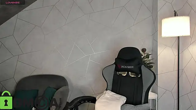 Berta Kelly online show from November 2025 01:05:01 AM