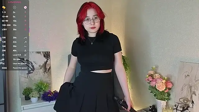 Snapshot of NyamNyamNyammm chatting on October 2025 02:07:02 PM NyamNyamNyammm online show from October 2025 02:07:02 PM