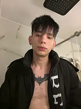 Skinny batman online show from March 2026 11:00:02 PM