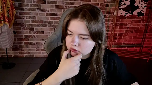 HaleySun online show from November 2025 09:10:01 AM