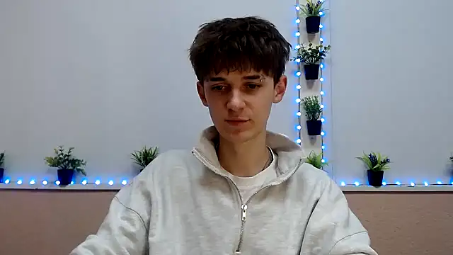 Hoot Dude  online show from November 2025 03:52:02 PM