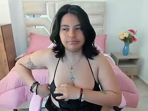 Nicoleyabir online show from October 2025 03:01:01 PM