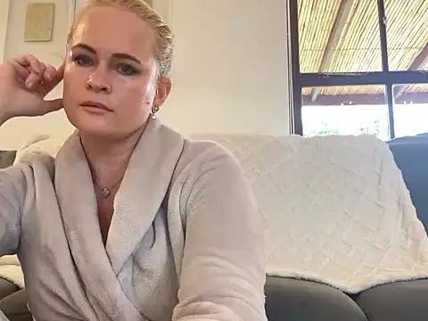 Sweet-TessaXX online show from October 2025 05:46:01 AM