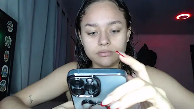 LittleCheerry69 online show from December 2025 02:48:01 PM