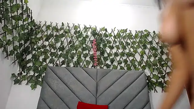 vfridaper online show from December 2025 12:58:02 PM