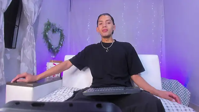 Snapshot of josesweet_ chatting on October 2025 06:27:02 PM josesweet  online show from October 2025 06:27:02 PM