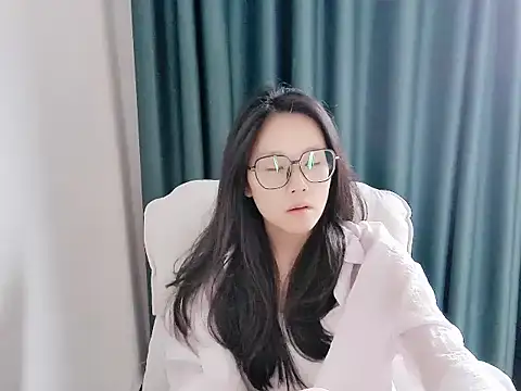 guai00 online show from October 2025 05:48:01 AM