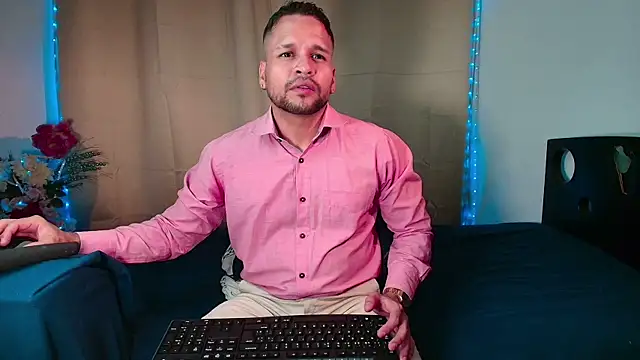 Snapshot of LucasGaeel chatting on February 2026 12:04:02 AM LucasGaeel online show from February 2026 12:04:02 AM