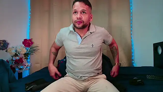 Snapshot of LucasGaeel chatting on February 2026 01:05:02 PM LucasGaeel online show from February 2026 01:05:02 PM