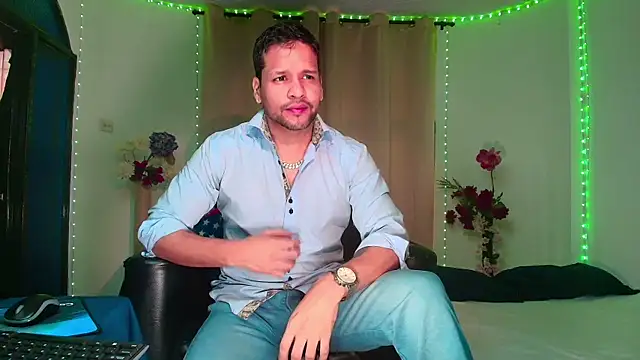 Snapshot of LucasGaeel chatting on February 2026 12:59:02 PM LucasGaeel online show from February 2026 12:59:02 PM