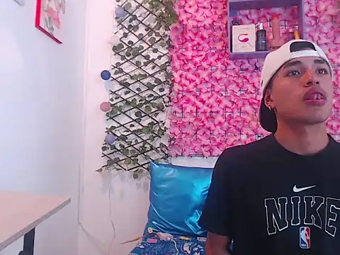 Snapshot of FUNNY_AND_HORNEY chatting on September 2025 07:28:02 PM FUNNY AND HORNEY online show from September 2025 07:28:02 PM