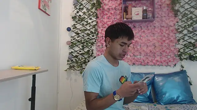 Snapshot of FUNNY_AND_HORNEY chatting on September 2025 03:11:01 AM FUNNY AND HORNEY online show from September 2025 03:11:01 AM