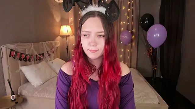 Monica  Queen online show from October 2025 05:35:02 AM