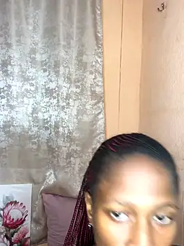 Caramel102004 online show from November 2025 09:48:01 PM