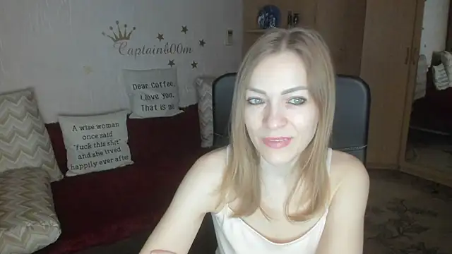 Snapshot of Tiffany_Bates chatting on November 2025 03:28:01 AM Tiffany Bates online show from November 2025 03:28:01 AM