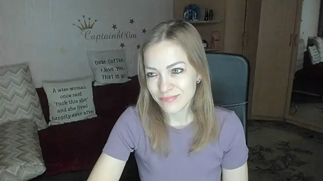 Snapshot of Tiffany_Bates chatting on December 2025 03:25:01 AM Tiffany Bates online show from December 2025 03:25:01 AM