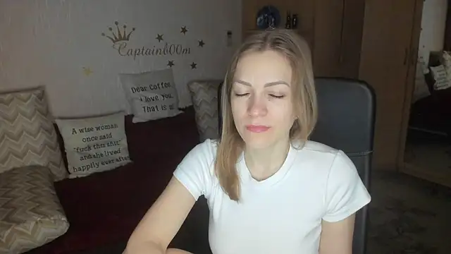 Snapshot of Tiffany_Bates chatting on December 2025 03:26:02 AM Tiffany Bates online show from December 2025 03:26:02 AM