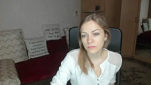 Tiffany Bates online show from December 2025 05:16:01 AM