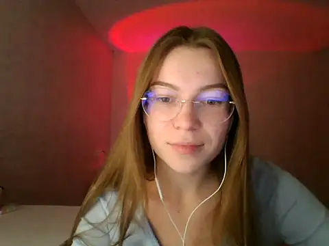 Snapshot of Melirynn chatting on October 2025 06:17:01 PM Melirynn online show from October 2025 06:17:01 PM