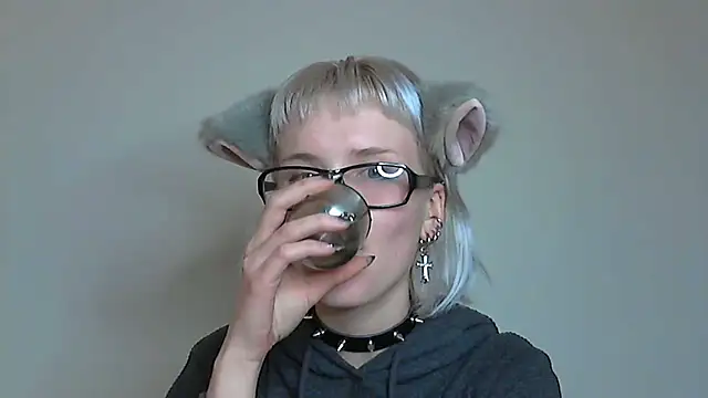 Paradoxy  online show from October 2025 08:38:01 PM