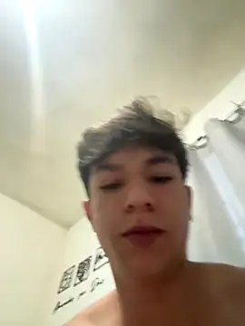 Snapshot of Gabriel25cm chatting on December 2025 10:20:02 AM Gabriel25cm online show from December 2025 10:20:02 AM