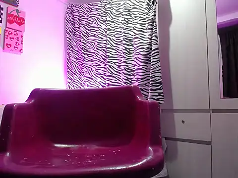 Snapshot of Nahomyyy chatting on October 2025 11:03:01 AM Nahomyyy online show from October 2025 11:03:01 AM