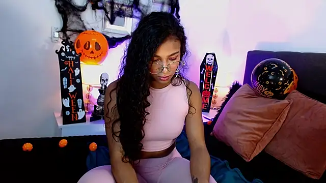 Snapshot of SashaBowei chatting on October 2025 01:46:01 AM SashaBowei online show from October 2025 01:46:01 AM