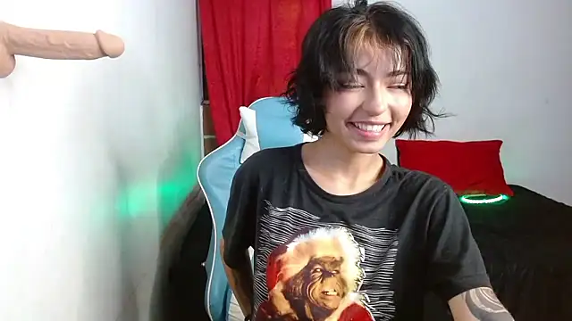 kiyusweetcrazy online show from October 2025 02:12:01 AM