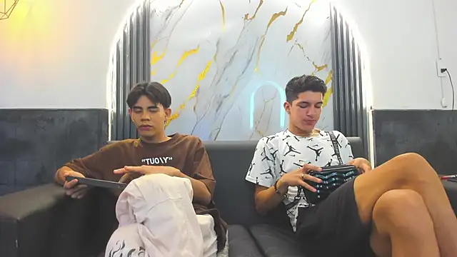 Stiben boy online show from November 2025 12:33:02 PM