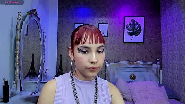 Megane whitte online show from October 2025 04:00:01 AM