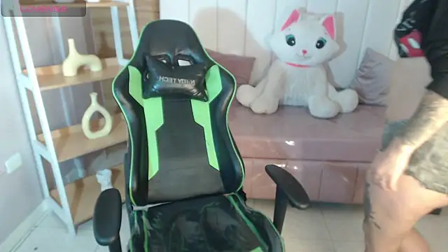 draviana a  online show from November 2025 02:54:01 AM