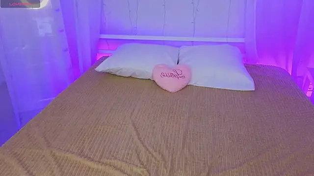  Amelia Shine  online show from October 2025 10:13:01 AM