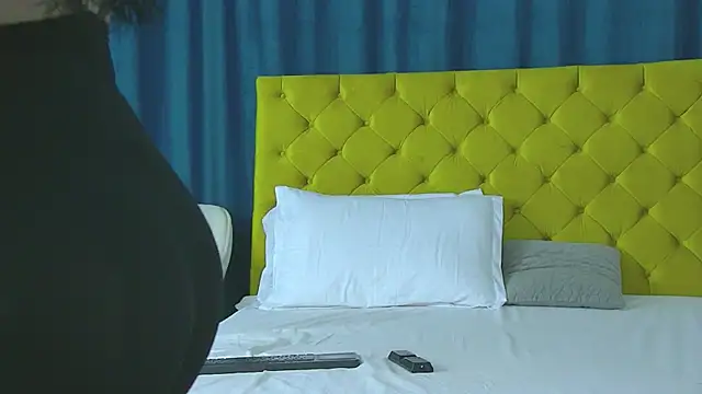 Snapshot of RubyHills chatting on February 2026 05:11:02 AM RubyHills online show from February 2026 05:11:02 AM