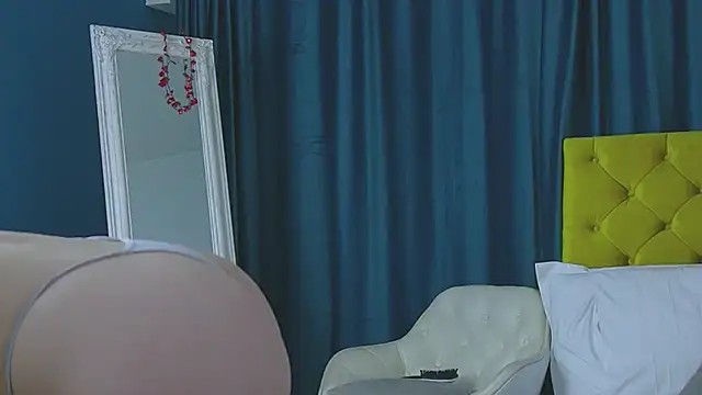 Snapshot of RubyHills chatting on February 2026 05:04:01 AM RubyHills online show from February 2026 05:04:01 AM